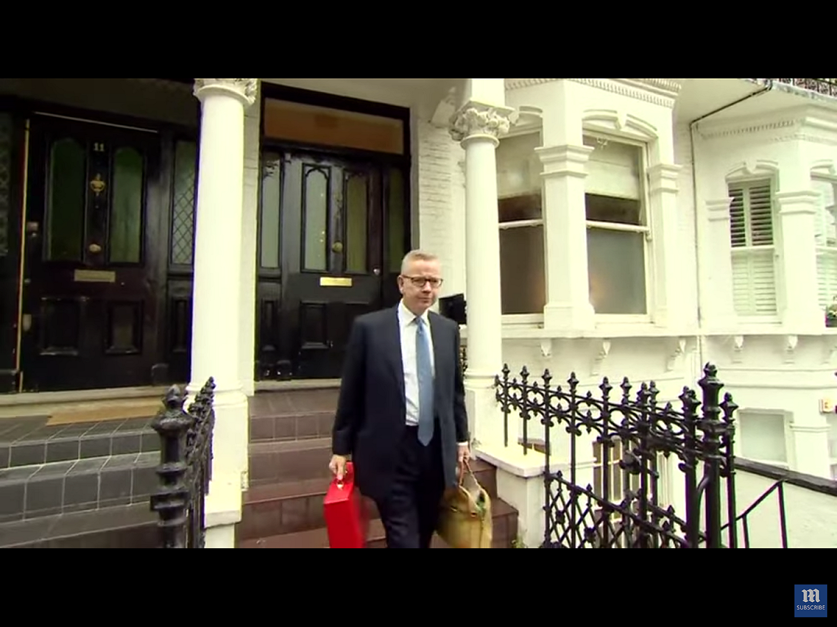 英國「每日郵報」（Daily Mail）今天引述戈夫（Michael Gove）的話報導，當他年輕擔任記者時，曾在社交場合吸食古柯鹼。 圖：翻攝自Youtube