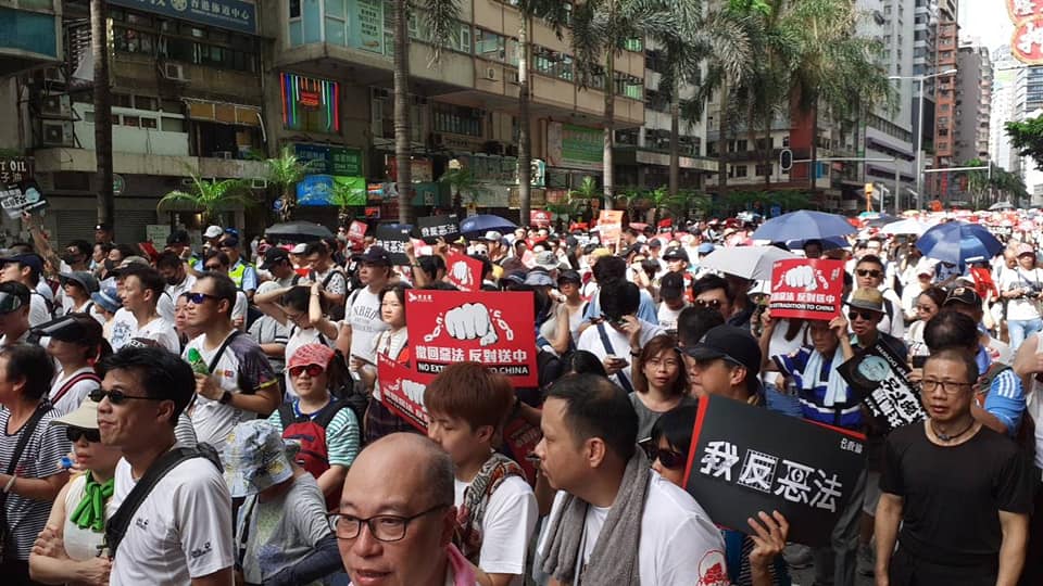 9日發生百萬港民上街頭抗議，主張「反送中」，創下1997年以來的最大規模。 圖：翻攝李惠仁臉書（資料照）