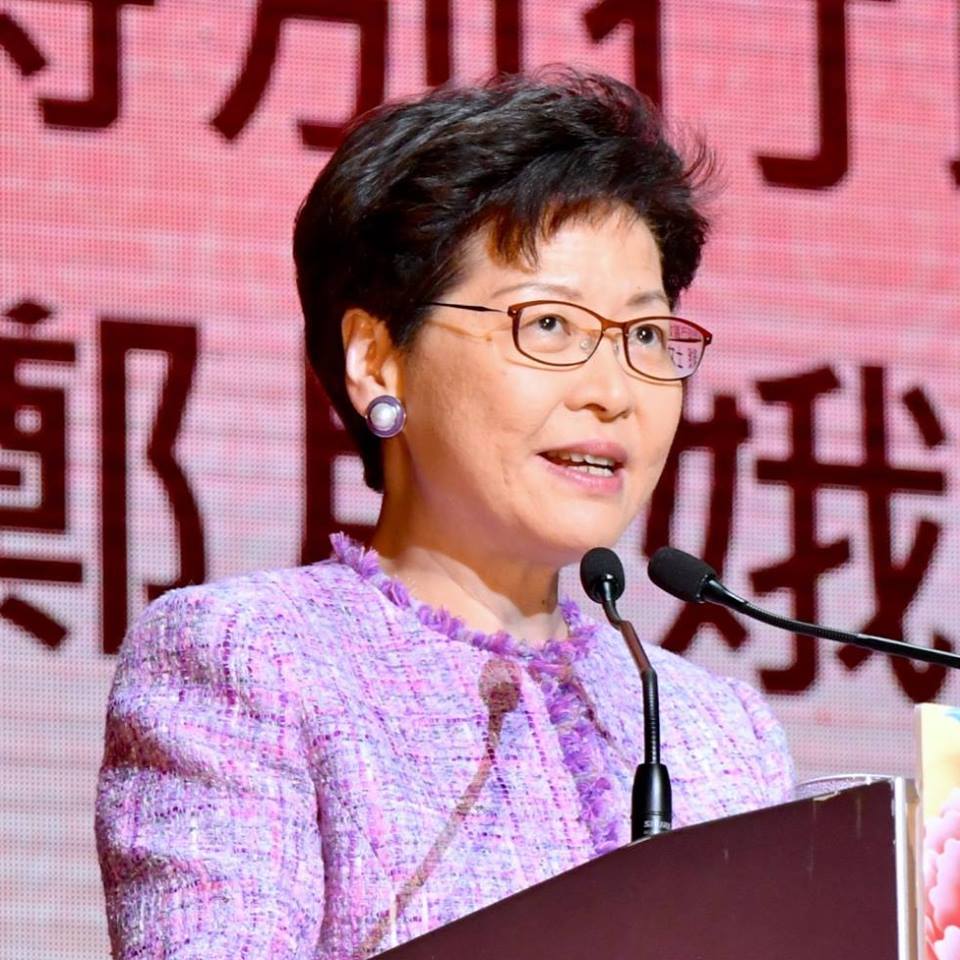 香港特首林鄭月娥表示，《逃犯條例》加入具法律效力的「人權保障」，但香港學界質疑可信度。 圖：翻攝自林鄭月娥臉書