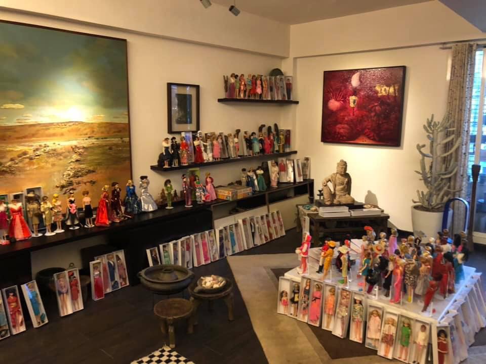 台西海口故事屋內部，現正開辦「童心看世界、夢幻娃娃玩具展」。 圖：台西 海口故事屋臉書／提供
