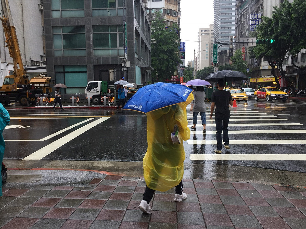 今晚降雨趨緩！氣象局：明晚起會有明顯強降雨 | 生活 | Newtalk新聞