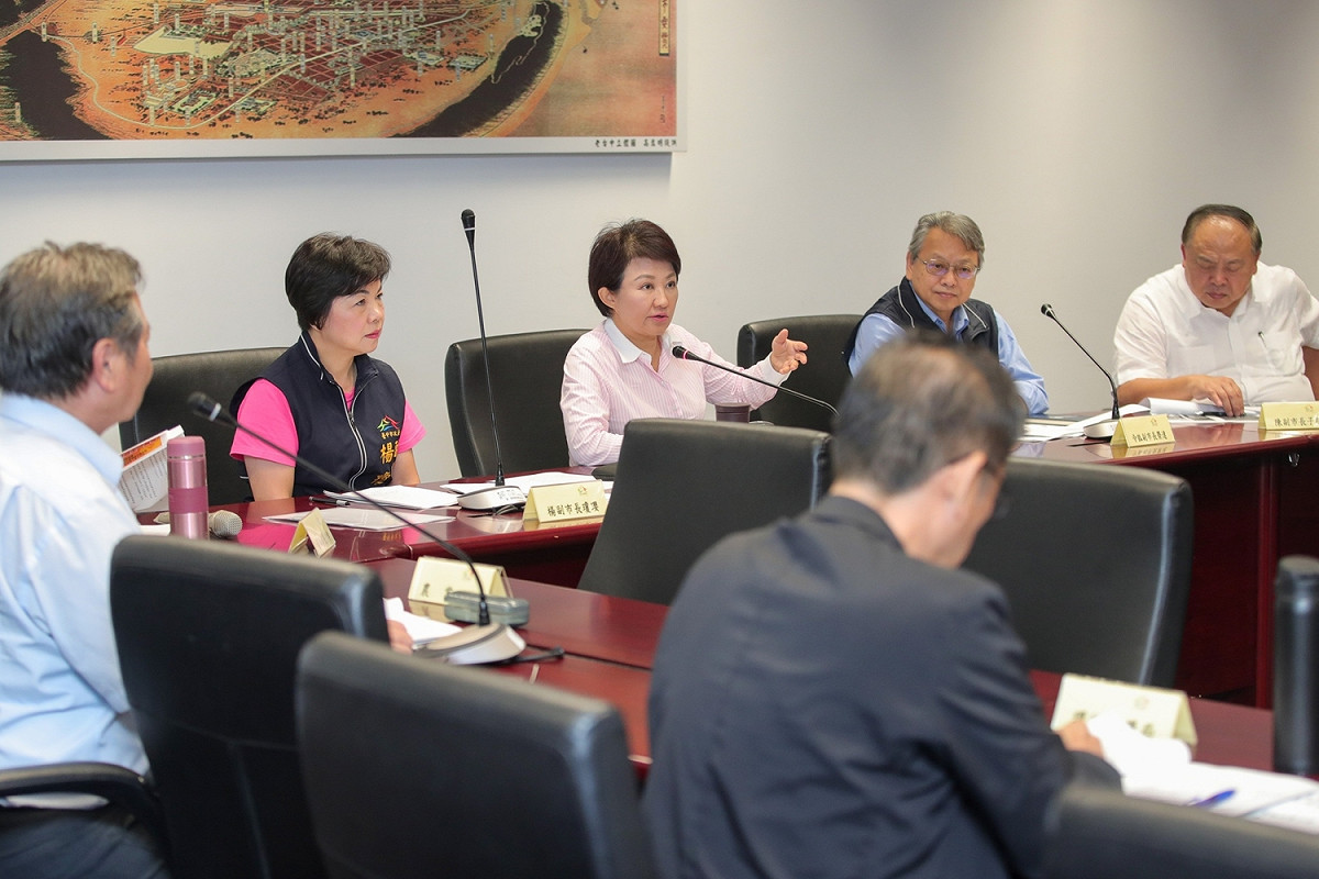 盧秀燕主持秋行軍蟲監控處理小組會議。 圖 : 台中市政府/提供
