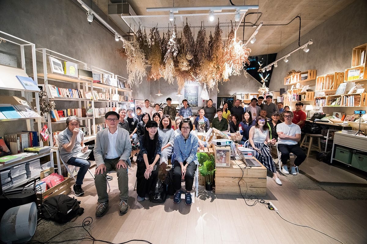 主流出版社14日晚上七點在青鳥書店舉辦《民主地圖第四卷：正義的追尋》新書發表會。 圖：黃謙賢/攝 （取自余杰臉書）