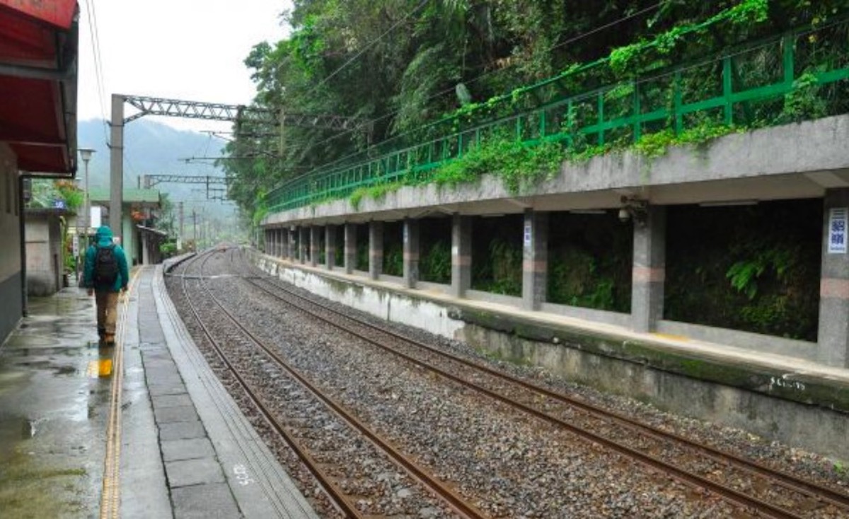 三貂嶺車站是台灣唯一沒有道路能直接抵達的火車站。 圖／記者陳明安攝