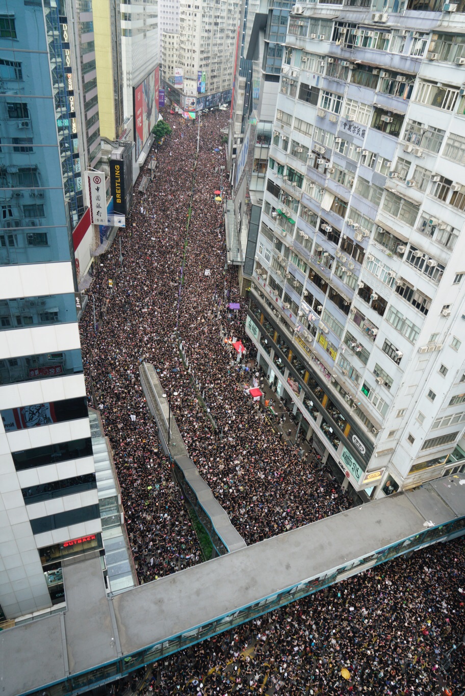 香港反送中遊行現場人山人海。 圖：張良一 / 攝（資料照片）