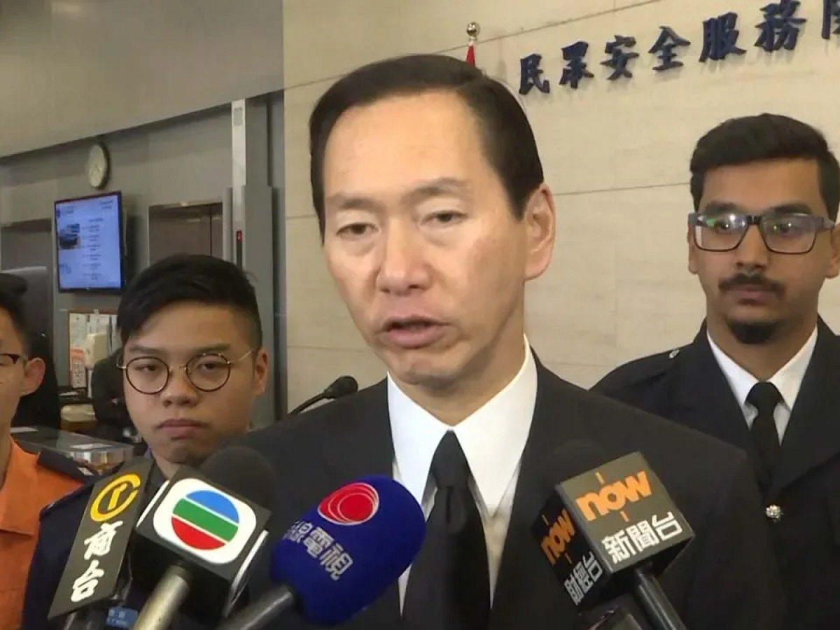 香港特首林鄭月娥是否地位不穩，被迫下台，或3年後無法連任？港媒今（18）日報導，「長期後備」的行政會議召集人陳智思（如圖），近期不停露面，猶如林鄭月娥代言人。政界流傳他行情看漲，有機會取而代之，但也有人質疑他未能協助林鄭月娥分析民情，讓修例風波一發不可收拾。 圖：翻攝自Youtube