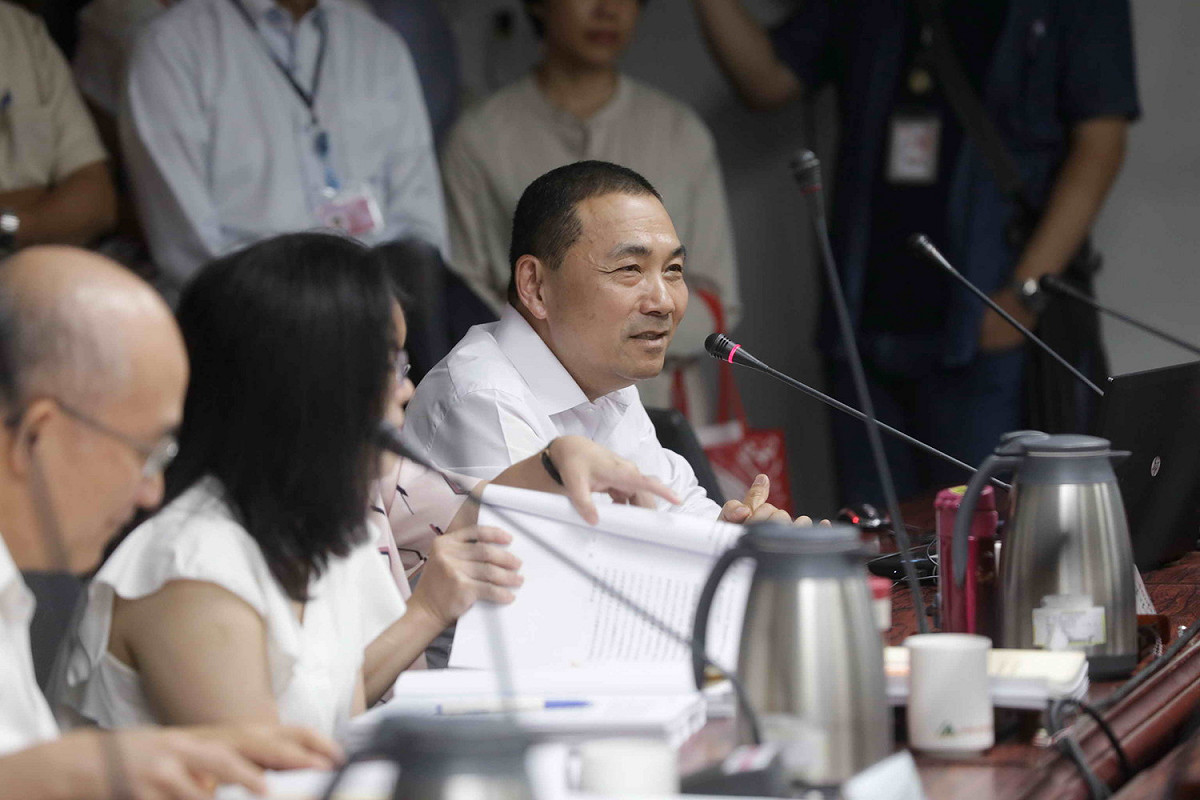 內政部都委會審議新泰溫仔圳市地重劃案，侯友宜親自說明爭取支持。  圖：新北市政府提供