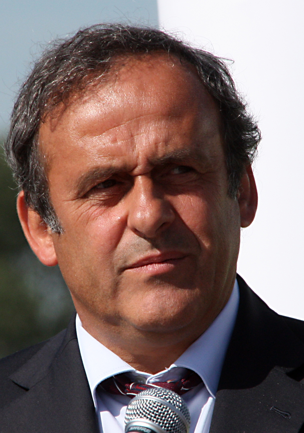 歐洲足球總會（UEFA）前會長普拉提尼今天遭到法國警方逮捕。他因卡達取得2022年世界盃足球賽主辦權涉行賄一事受到調查。 圖 : 翻攝自simple.wikipedia.org