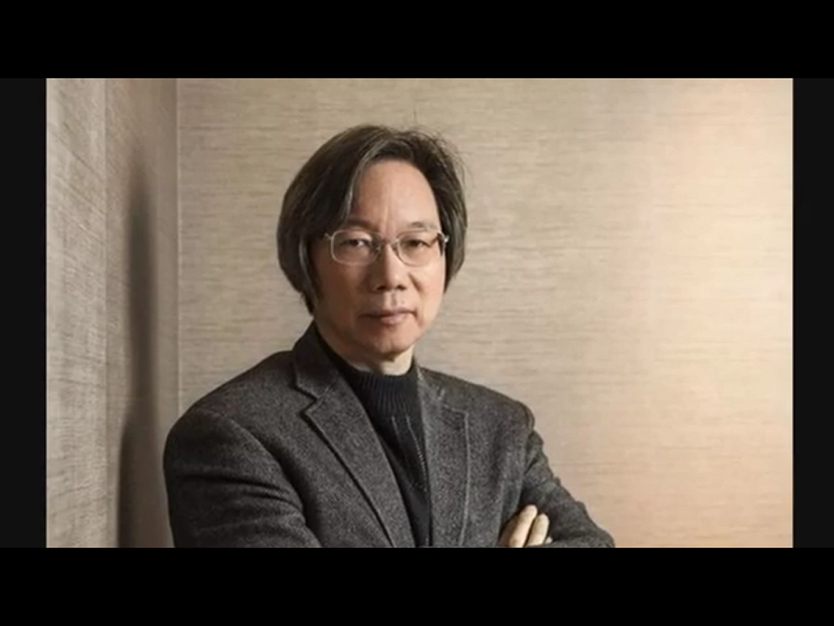 《新京報》前總編輯戴自更本月初因涉嫌「嚴重違紀」被拘留，目前正接受中共中央紀律檢查委員會（中紀委）調查。無國界記者組織呼籲中國當局立即釋放戴自更，以及其他被拘留在中國的所有記者。 圖：翻攝自Youtube