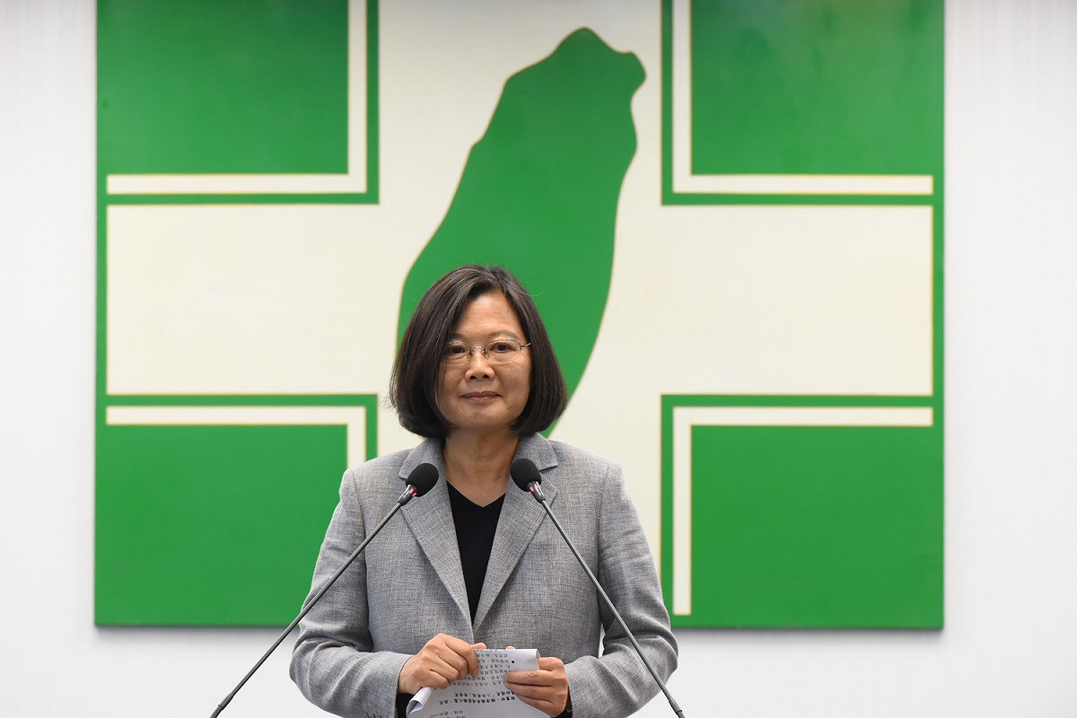 正式代表民進黨參選2020，蔡英文發表談話時表示，她一定會全力以赴、使命必達，目標是總統一定要勝選、立委要過半。 圖：民進黨/提供（資料照片）