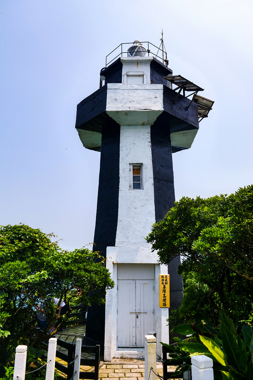 基隆島燈塔是台灣最早使用太陽能發電的燈塔。 圖：基隆市政府／提供