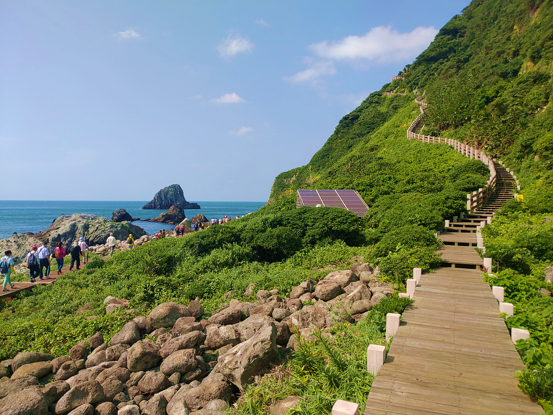 基隆嶼登頂步道。 圖：基隆市政府／提供