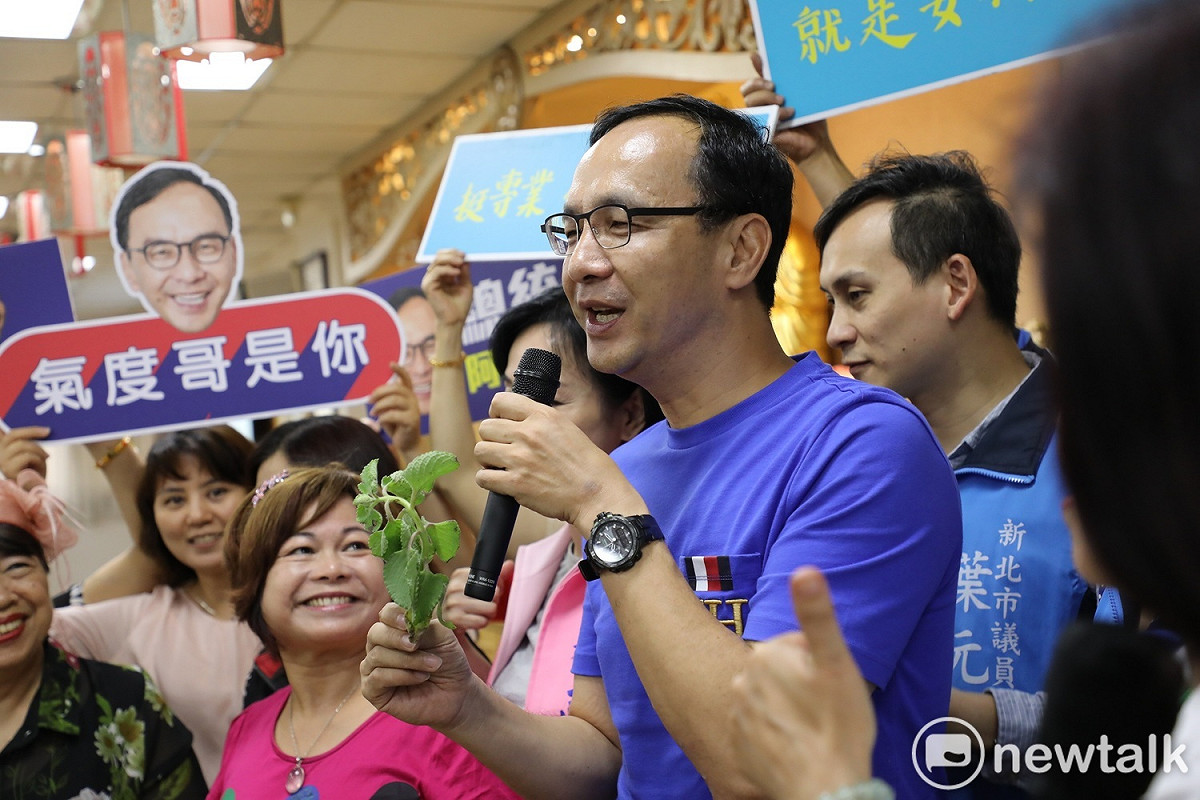朱立倫表明不辦造勢、不買廣告，他認為，這只是黨內初選，與其動員造勢造成黨內對立氣氛，「還是多做事少造勢吧」。  圖：朱立倫辦公室/提供