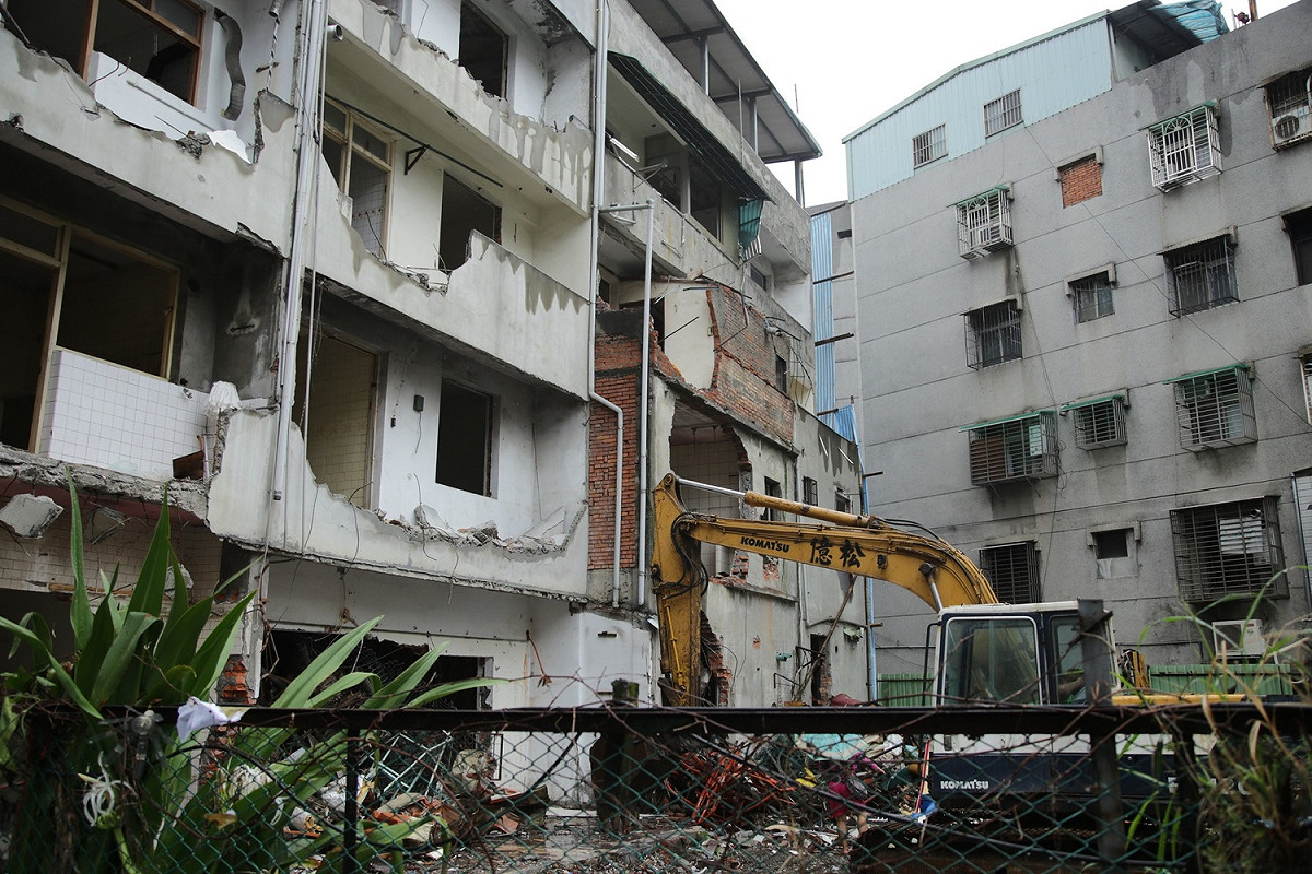 新北市新莊區光明段危老建築經市府危老重建計畫審查通過後，將可重建為擁有電梯、開放空間且安全的14層樓集合住宅大樓。 圖：新北市政府都市更新處提供