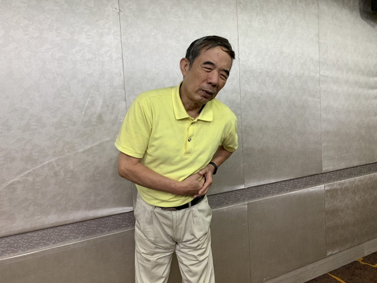醫師表示，慢性淋巴性白血病的治療原則為「無症狀先追蹤、有症狀才治療」。 圖／記者汪瑋琪攝