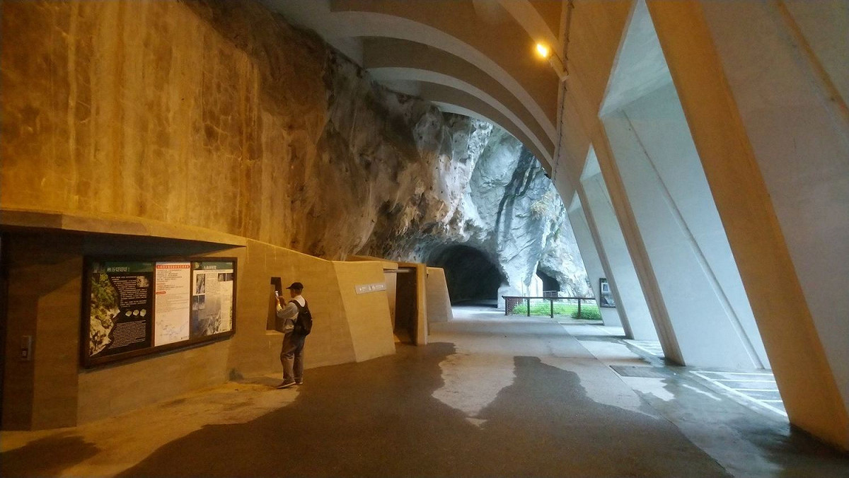 新建的景觀明隧道有助於保護遊客安全。 圖：太管處官網／提供