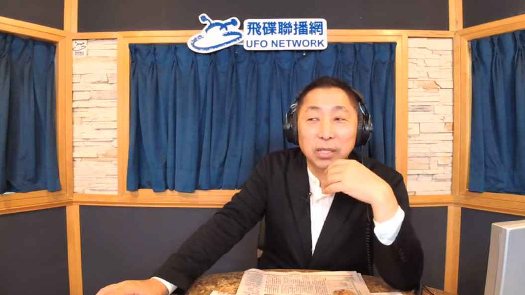 資深媒體人唐湘龍在廣播節目上爆料黃智賢主持節目停播內幕。 圖：翻攝自 youtube