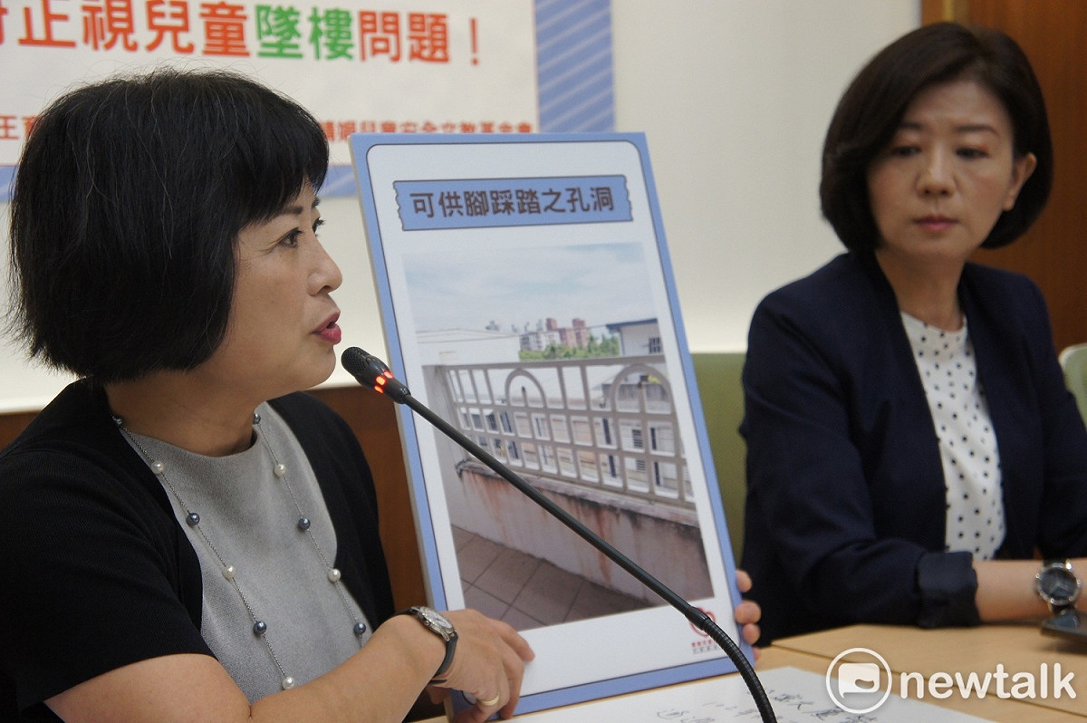 立委王育敏（圖右）與靖娟基金會執行長林月琴（圖左）共同召開記者會。 圖：黃建豪/攝