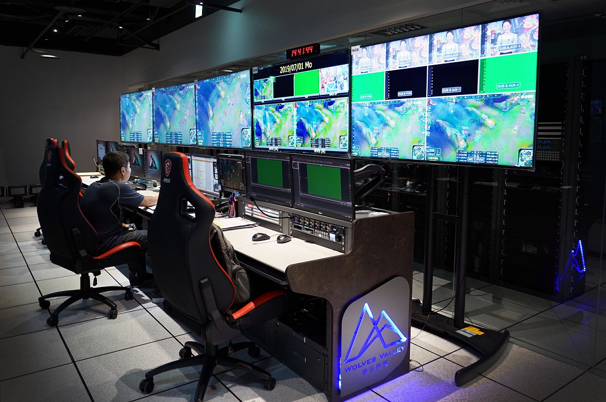 狼谷競技台是全台首創4K電競頻道，以超高畫質給予電競愛好者前所未有的視聽享受。 圖：狼谷競技台/提供