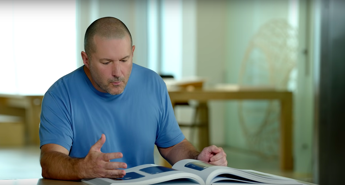 蘋果（Apple）首席設計師強納生·艾夫（Jonathan Ive）今年下半年將離職，開創自己的事業。 圖：蘋果官方YouTube