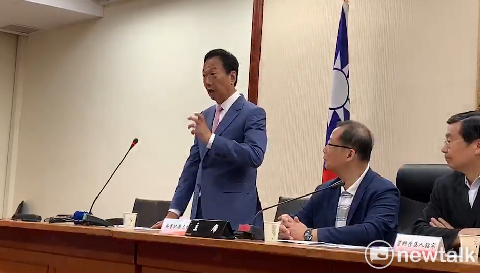 郭台銘今天拜會藍黨團。 圖:陳佩君/攝