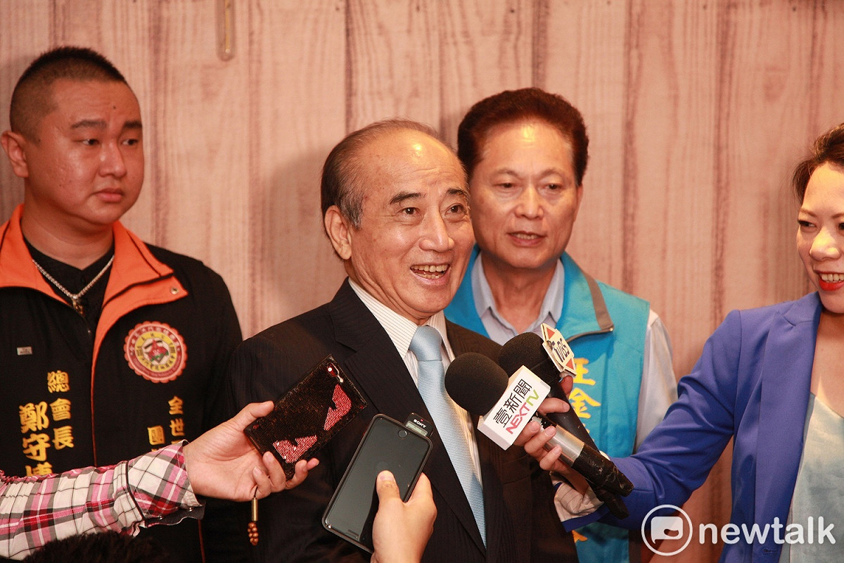 王金平否認後援會及金平之友會遍地開花是為脫黨參選準備，強調自己勤跑基層就是要整合各方的力量，為2020年國民黨重新執政而努力奉獻。  圖：林昀真／攝