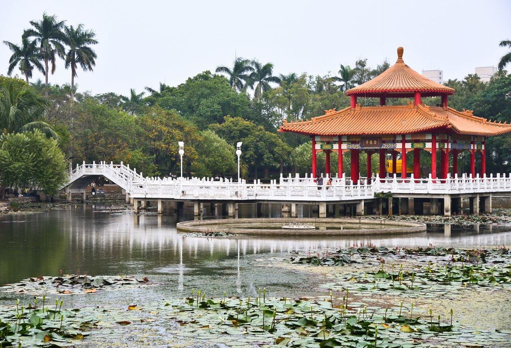 台南轉運站鄰近台南公園，下車後就到景點，與市區交通往來發達。 圖：台南旅遊網官網／翻攝