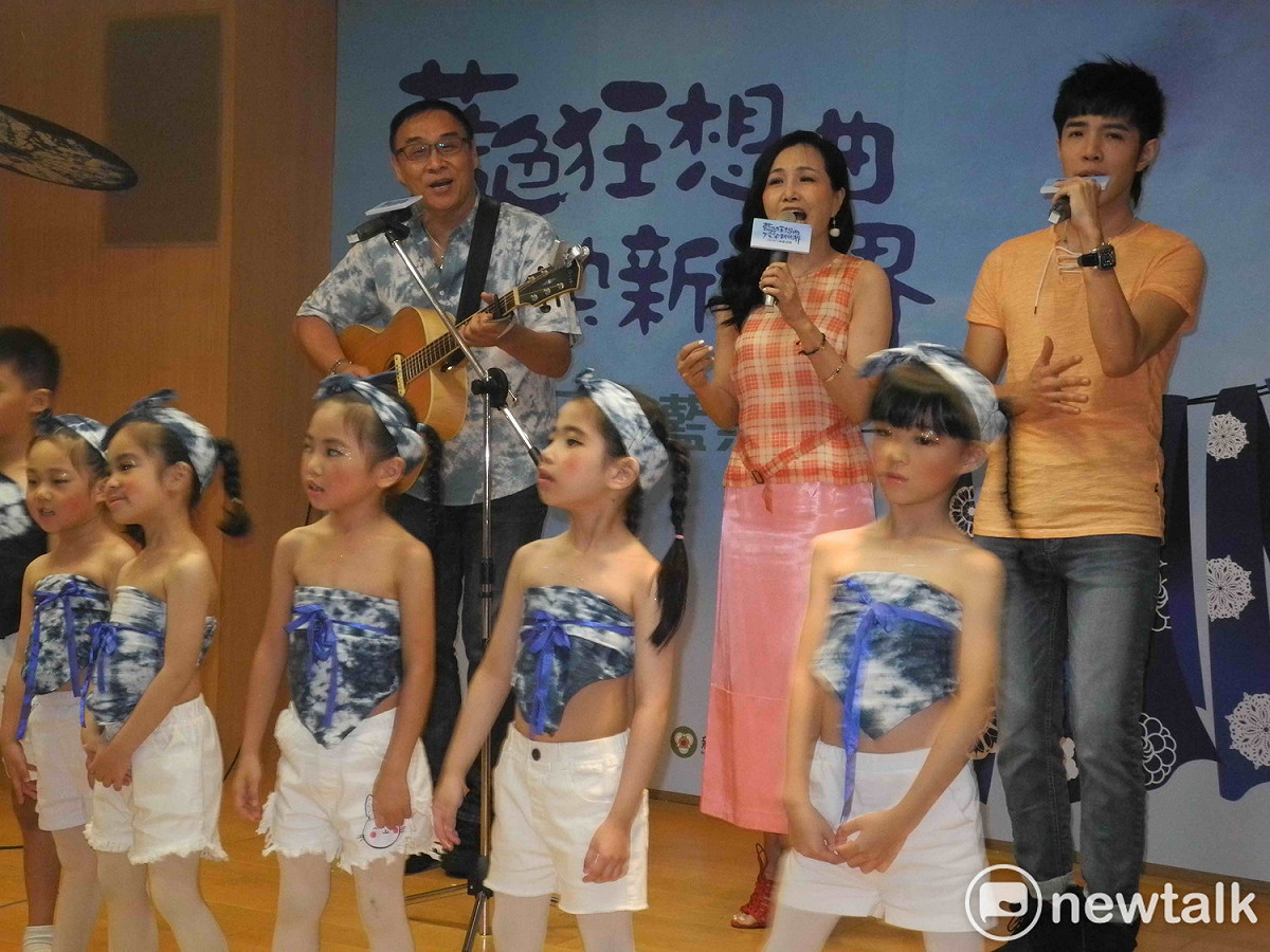 今年三峽藍染節安排王瑞瑜、于台煙等民歌手獻唱。  圖：王峻昌/攝