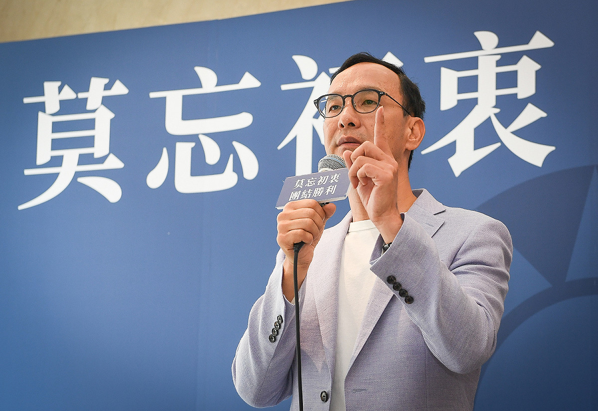 韓國瑜上午結束黨中央記者會後前往朱立倫辦公室拜會，朱立倫建議韓「趕快去拜會郭董事長。」 圖：朱立倫辦公室／提供
