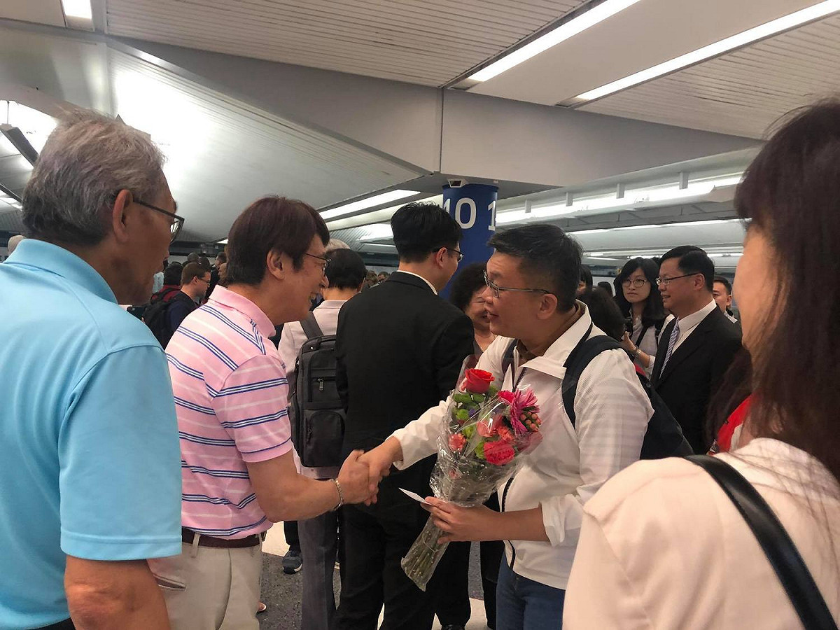 立法院副院長蔡其昌前往美國訪問台僑社團，受到熱烈歡迎。 圖：翻攝自蔡其昌臉書