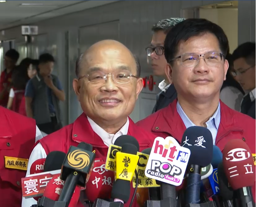 行政院長蘇貞昌今（17）天上午10點前往視察丹娜絲颱風中央災害應變中心後受訪。 圖：謝莉慧/攝