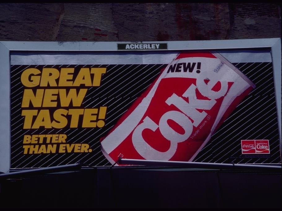 1985年的新可樂隨著《怪奇物語》重出江湖。 Todd Gipstein / Corbis，Getty Images