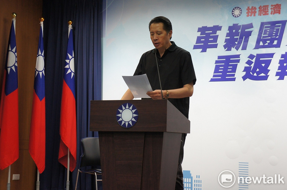國民黨發言人歐陽龍轉述中常會議決內容。 圖：黃建豪/攝