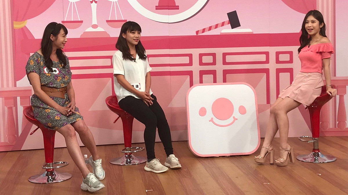 南北美女議員許淑華與黃捷上直播節目。 圖：17直播/提供