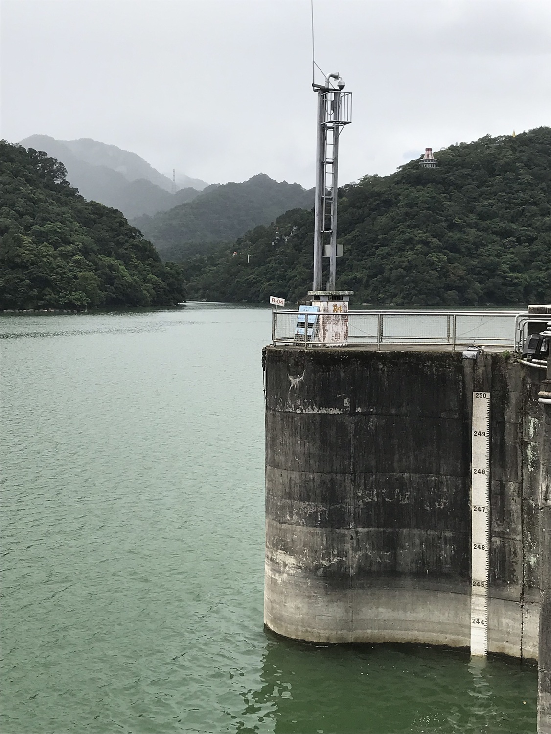 石門水庫蓄水率近日再度跌回4成7，北水局提醒民眾，接下來進入枯水期，請節約用水。 圖：北區水資源局/提供(資料照)