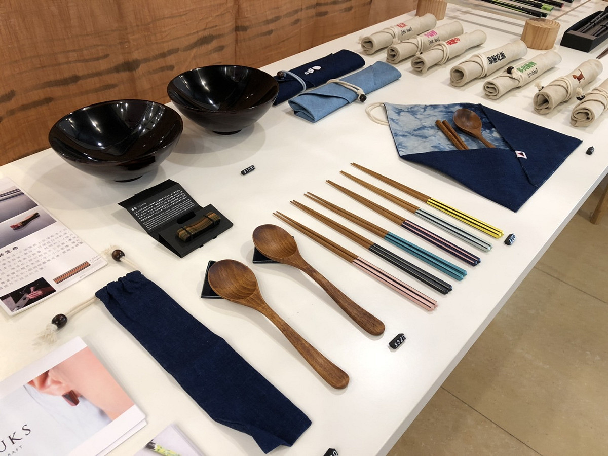 現場有工藝品展覽。 圖 : 中友百貨/提供
