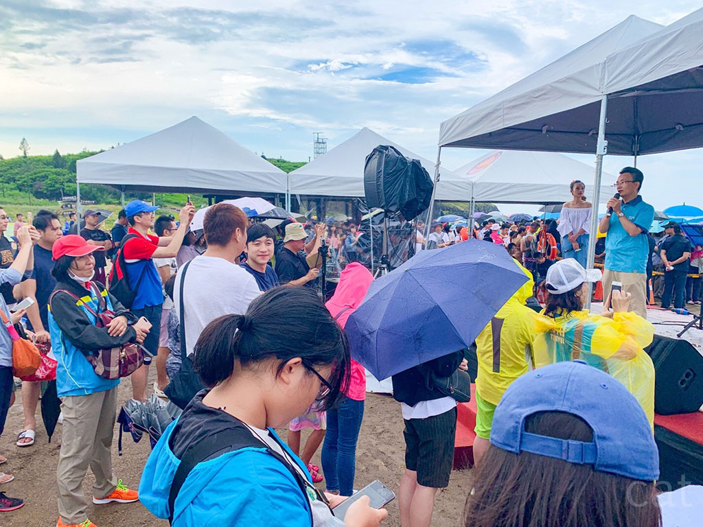 開幕音樂會當天人潮眾多，以奎壁山地質公園為背景舉行音樂會。 圖：觀光局／提供