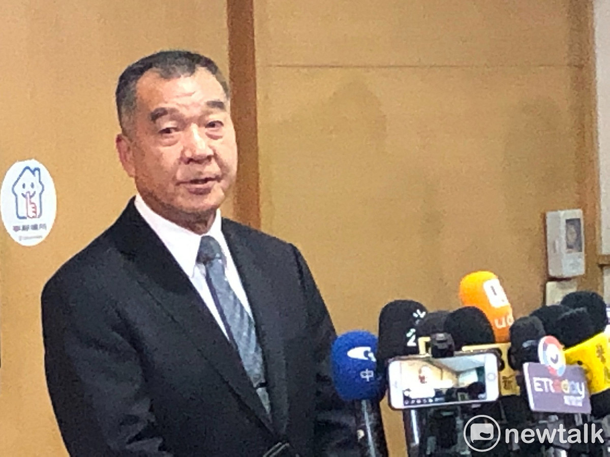 明天將接任國安局長的退輔會主委邱國正今（25）天仍以內閣成員身份出席行政院會。 圖：謝莉慧/攝