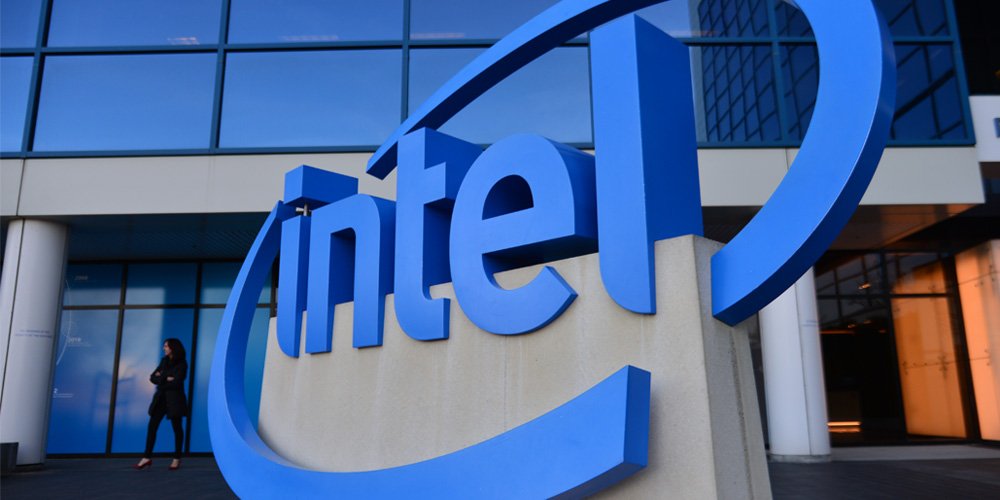 Intel22 日股價重摔11.68%，單日市值蒸發 260 億美元。 圖：翻攝自Intel／Twitter(資料照片)