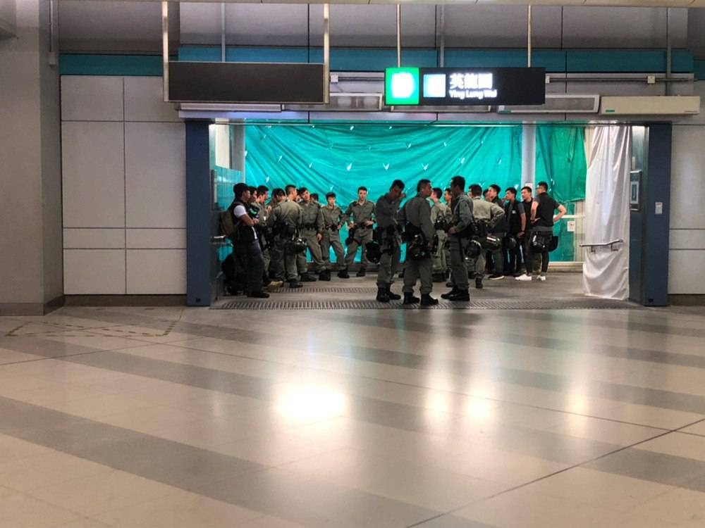 因應香港727「光復元朗」活動，傳港警已開始部署集結。 圖：翻攝PTT網頁