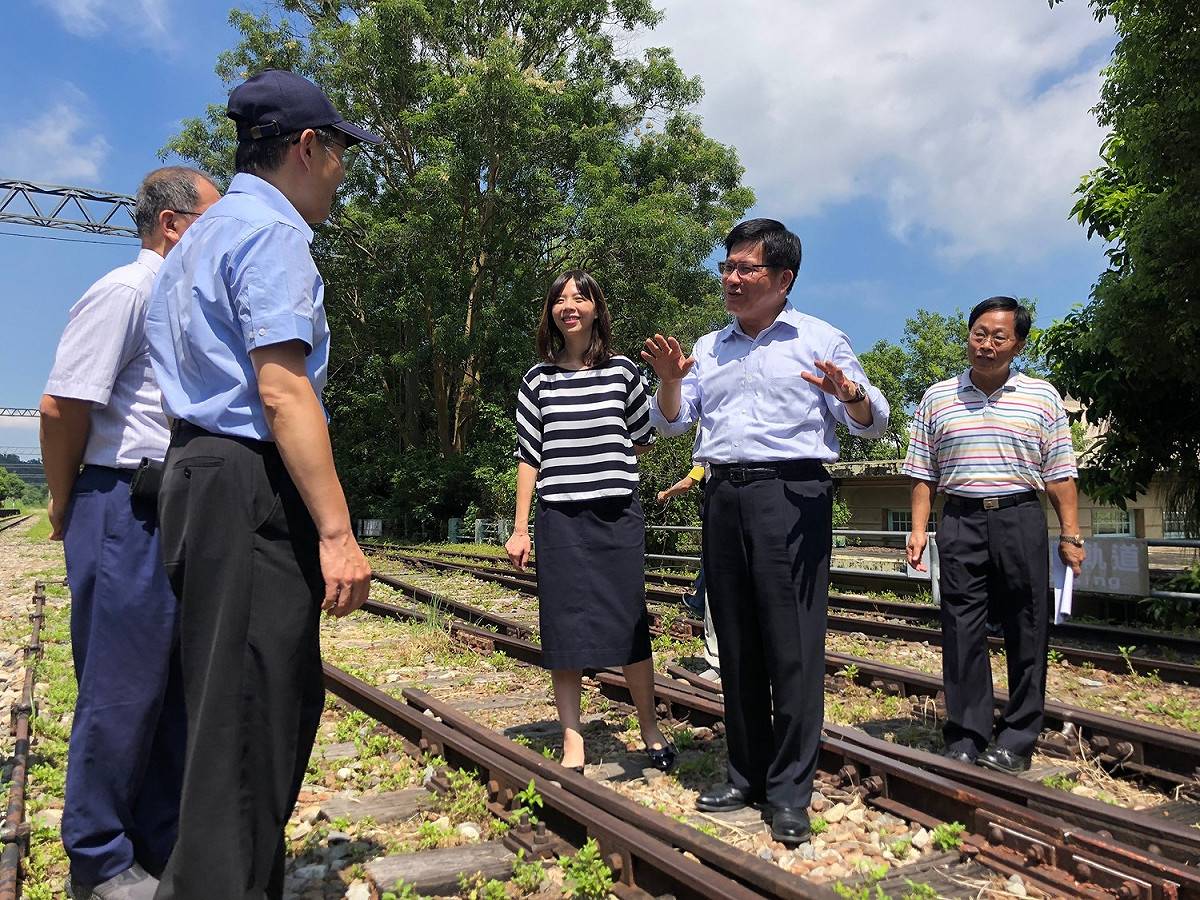 林佳龍承諾舊山線復駛案中央全額補助。 圖：洪慈庸辦公室/提供