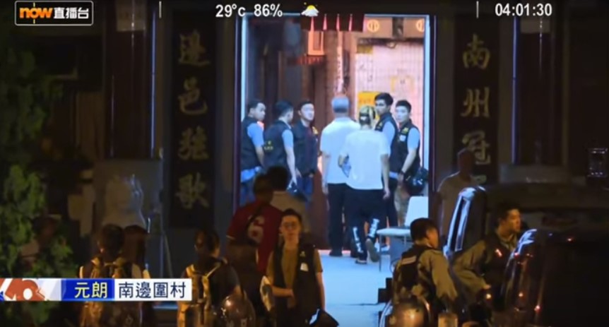 網友質疑Now新聞直播片段是刻意被刪除，疑似警方向Now新聞施壓，嘗試打壓新聞自由。 圖：擷取自Now新聞直播影片