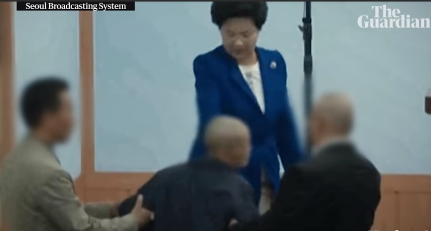 申玉珠被控在斐濟監禁約400名信徒，對他們施暴並進行野蠻儀式。 圖：翻攝Youtube