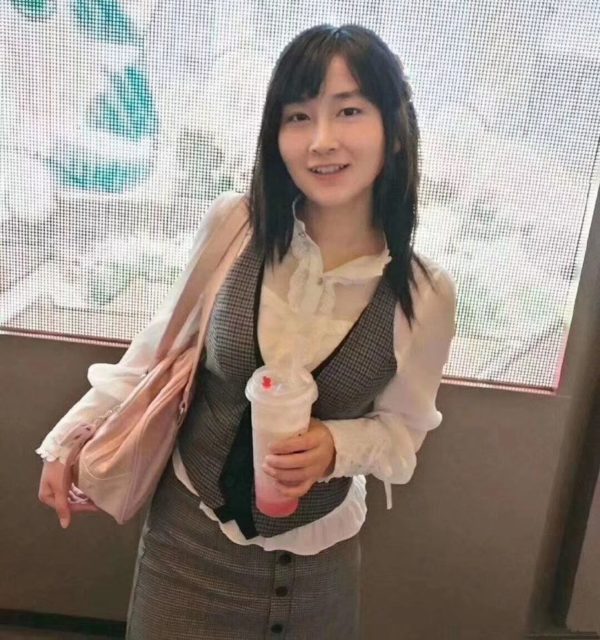 22歲美少女張冬寧，因作品有辱華成分遭捕。 圖 : 翻攝自張冬寧微博