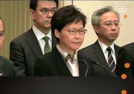 神隱多時的香港特首林鄭月娥（前排），5日上午10時終於出面召開記者會，仍措辭強硬地譴責反送中運動。 圖：翻攝自香港電台視像新聞臉書直播（資料照片）