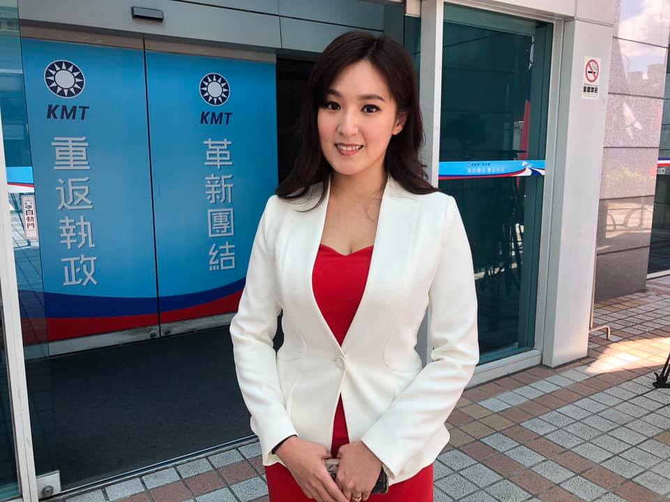 韓國瑜「團隊」的新發言人何庭歡，羅友志稱讚「不會有挾天子以令諸侯的習性產生」。 圖：翻攝何庭歡臉書