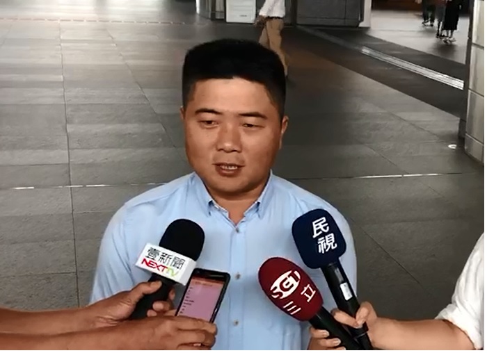 顏寬恒感謝陳柏惟肯定「消波塊」保護家園的角色。 圖：顏寬恒服務處/提供