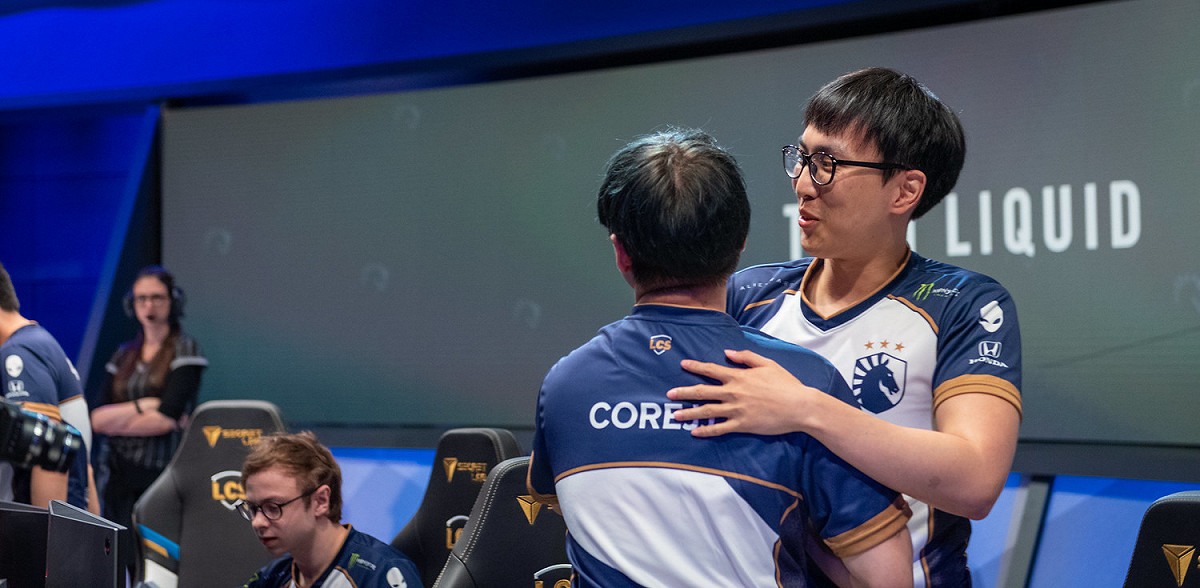 TL下路二人組Doublelift與CoreJJ一搭一唱讓訪問相當逗趣 圖：翻攝自 LoL Esports Photo Flickr