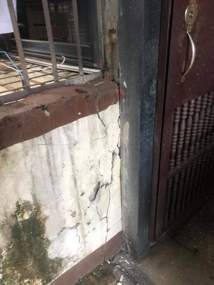 南機場國宅在0808震災後的災損情形。 圖：翻攝郭昭巖粉絲團臉書