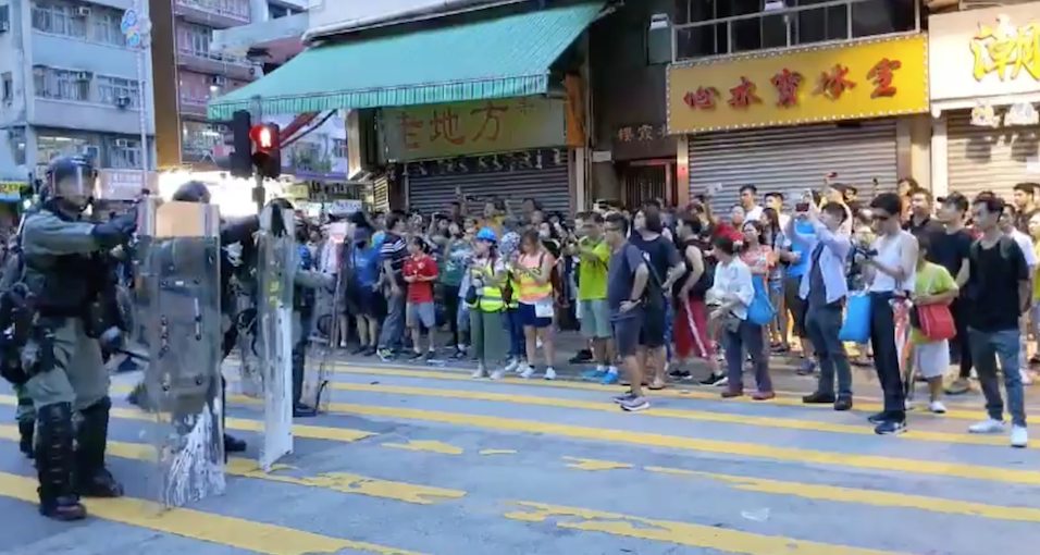 香港民眾持續上街遊行。 圖：翻攝自立場新聞直播